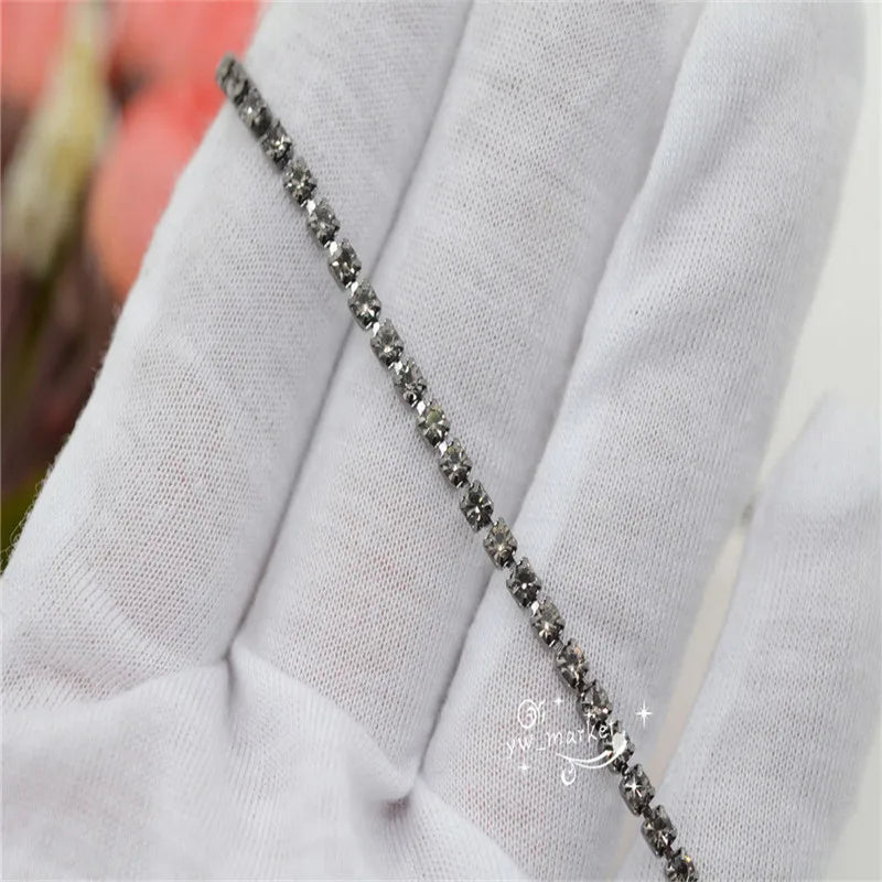 ss6/ss8/ss10 Grey Crystal stones Rhinestone Close Chain Trim Gun Black 10 Yard