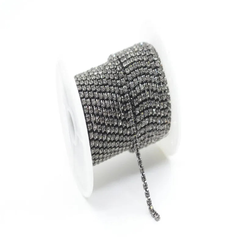 ss6/ss8/ss10 Grey Crystal stones Rhinestone Close Chain Trim Gun Black 10 Yard