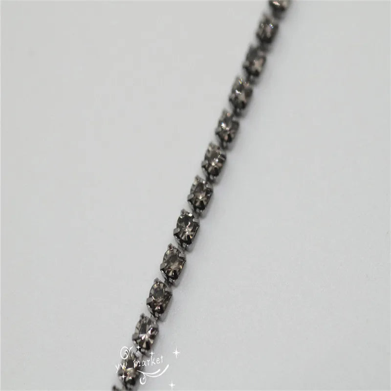 ss6/ss8/ss10 Grey Crystal stones Rhinestone Close Chain Trim Gun Black 10 Yard