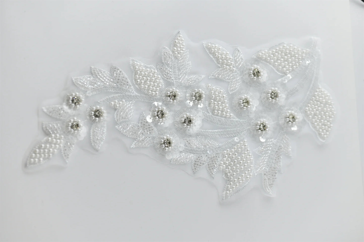 1 pcs Embroidered pearld Beads 3D Flower garment  Applique Lace Fabric  rhinestones  Sew Patch Wedding Bridal Gown Clothes Dress