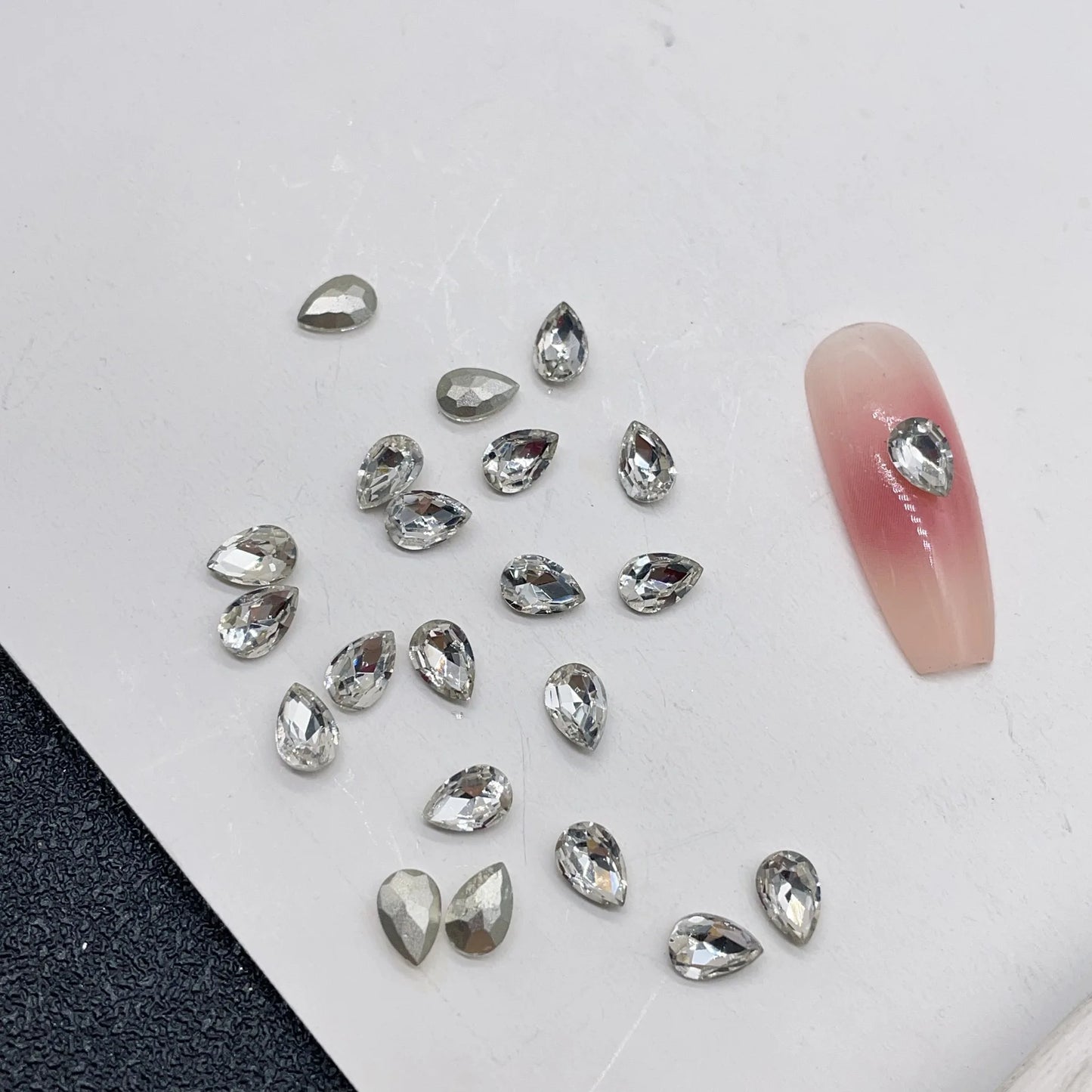 Wholesale Crystal clear Rhinestones DIY Beads Glass Pointback Stones for Jewelry Making And Home Decoration all size