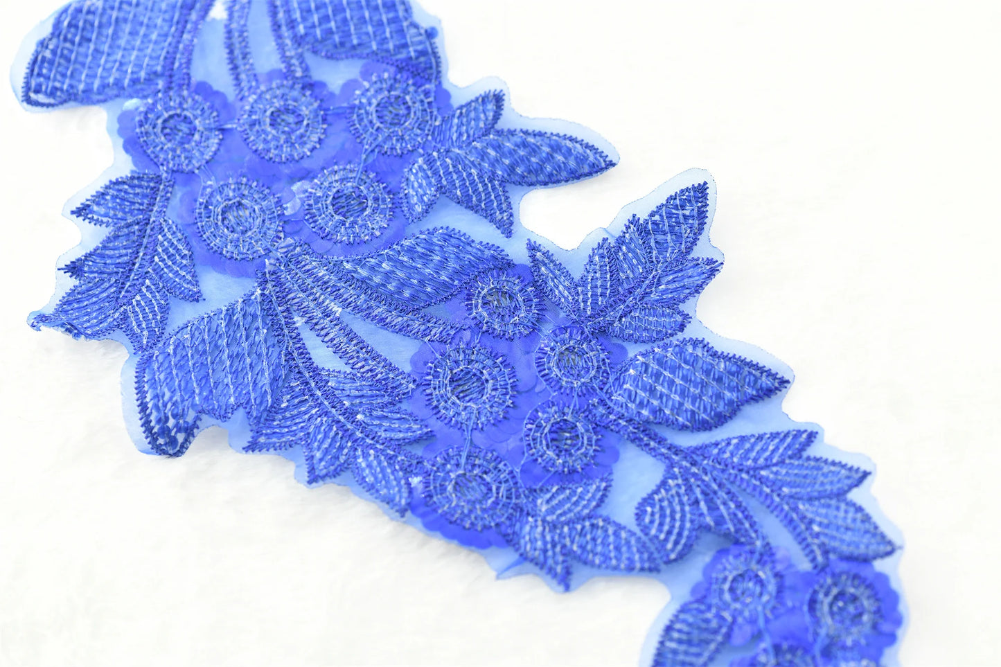 1 pcs Embroidered pearld Beads 3D Flower garment  Applique Lace Fabric  rhinestones  Sew Patch Wedding Bridal Gown Clothes Dress