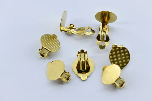 30pcs 16x20mm Kirsite Round Flat Ear Clip brass Base Cabochon Bezel Tray Earrings Clips For Non Piercing Earrings Accessories