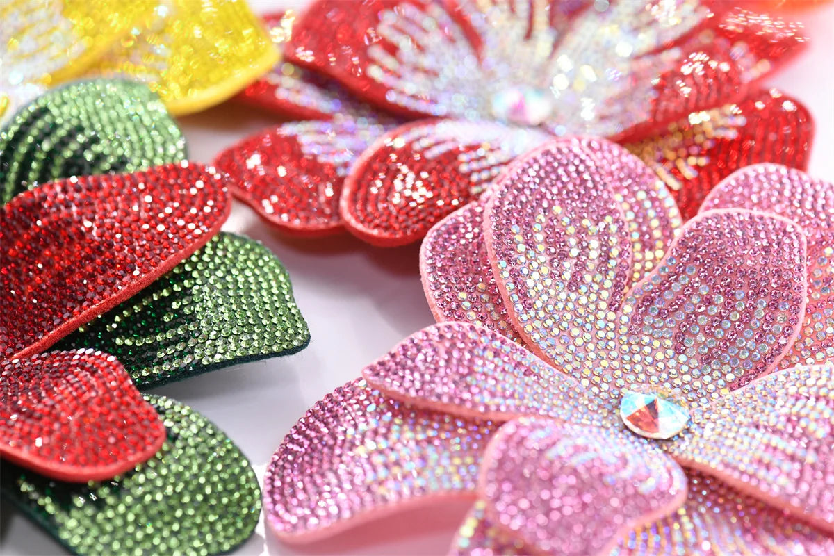 2 pcs Luxury Fashion Rhinestone Flower Brooch Light Women's Jewelry Pin for Wedding Dress Banquet Chest Gift